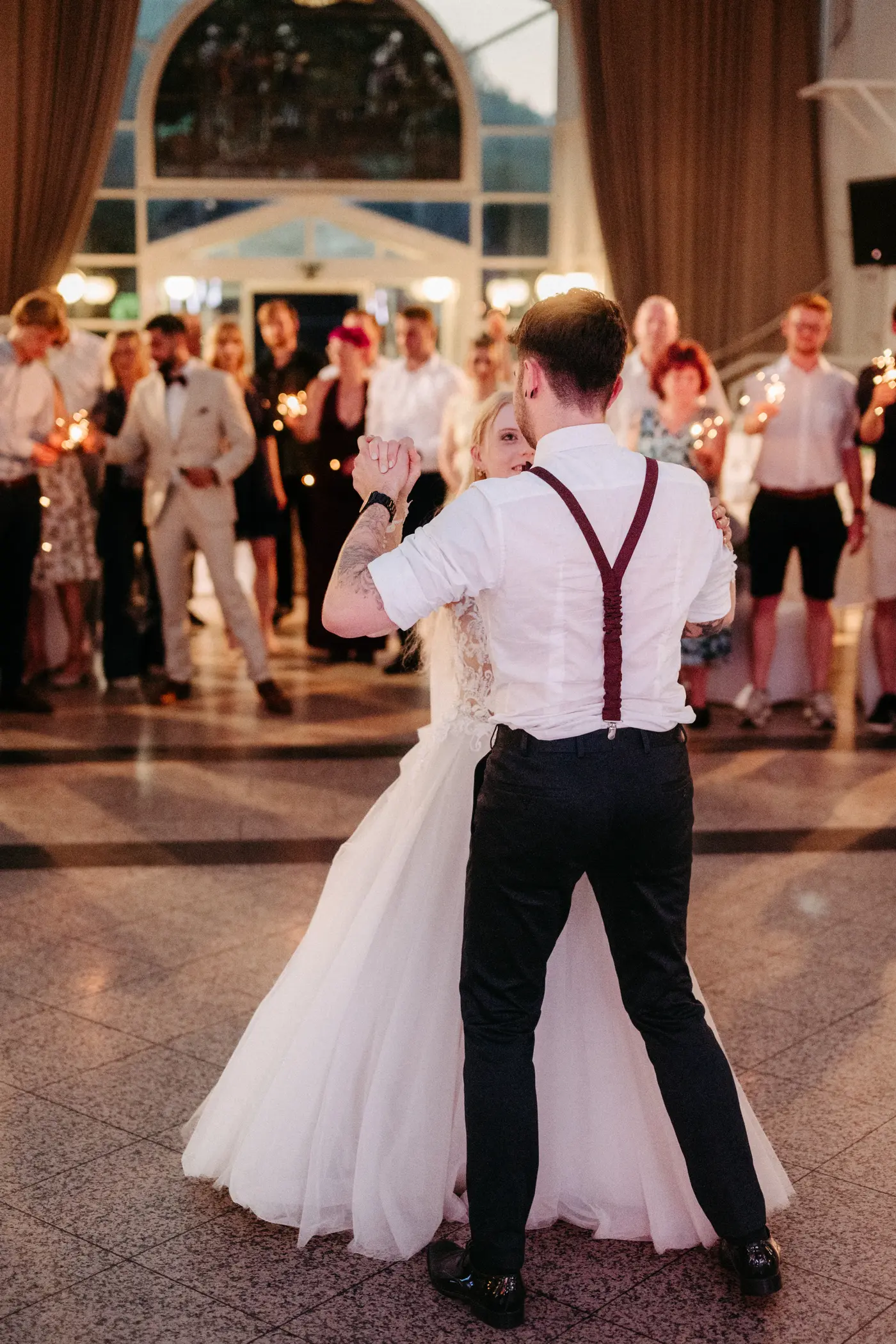 Hochzeitstanz am Abend