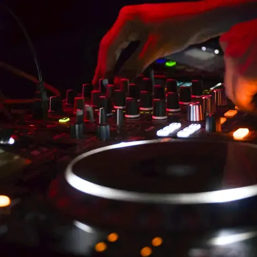 DJ Mischpult für Musik-Mix in Goslar