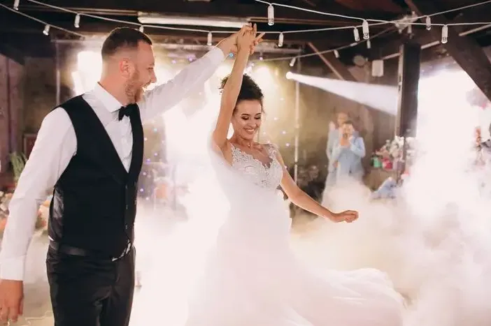 Hochzeitstanz und Party mit DJ in Niedersachsen