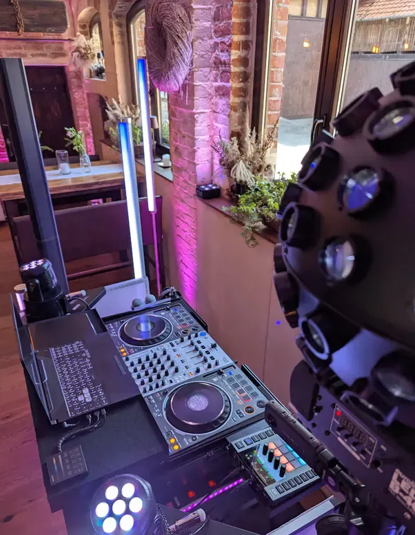 DJ Leistungen für perfekte Hochzeitsparty