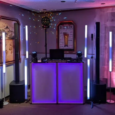 Hochwertige DJ Technik mit LED Tubes