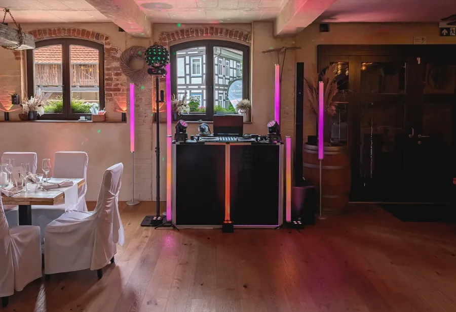 Moderne Lichtakzente für Hochzeit