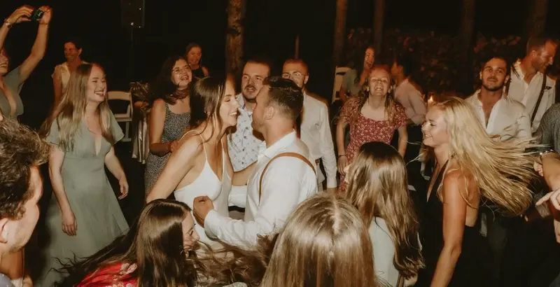 Perfekter Song für Hochzeitstanz