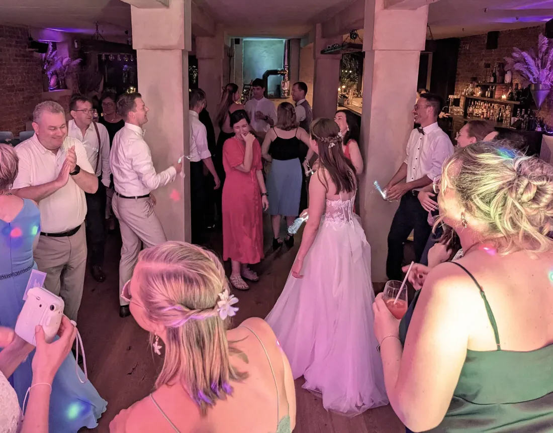 Hochzeitsparty Lengefelder Warte in Thüringen