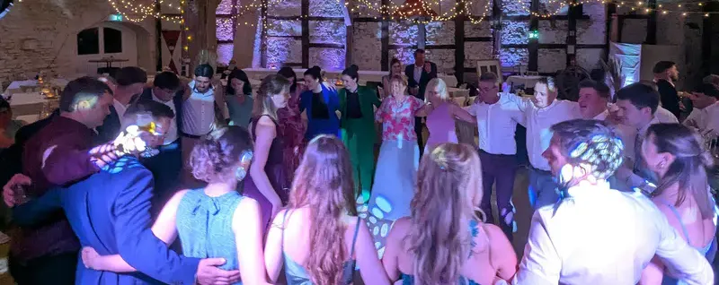 Hochzeitsfeier mit DJ im Schloss