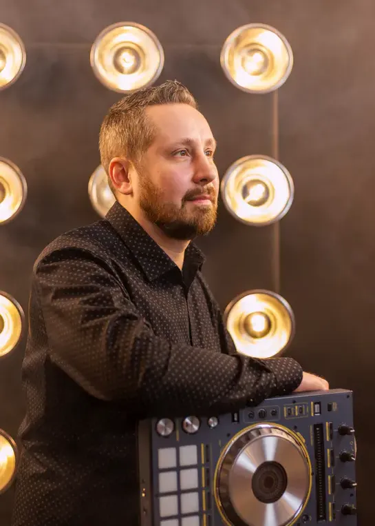 DJ für Hochzeitsfeier und Firmenfeier in Südniedersachsen