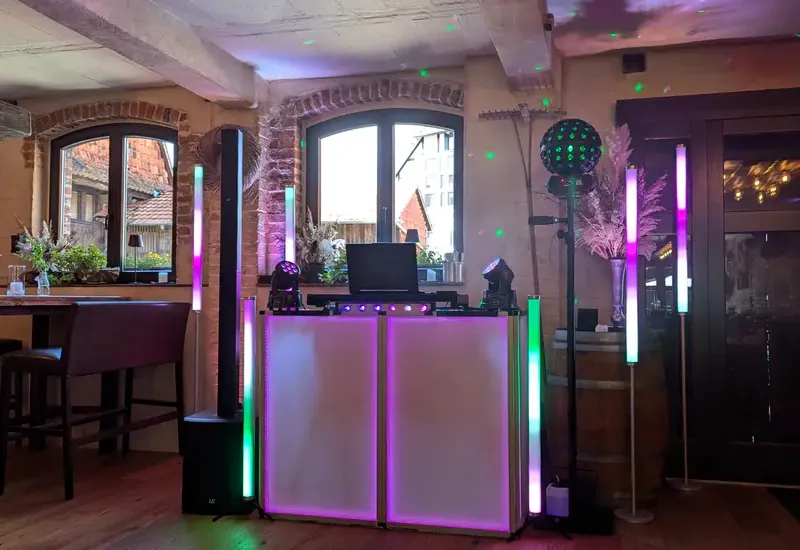 Moderne Lichtakzente für Hochzeit