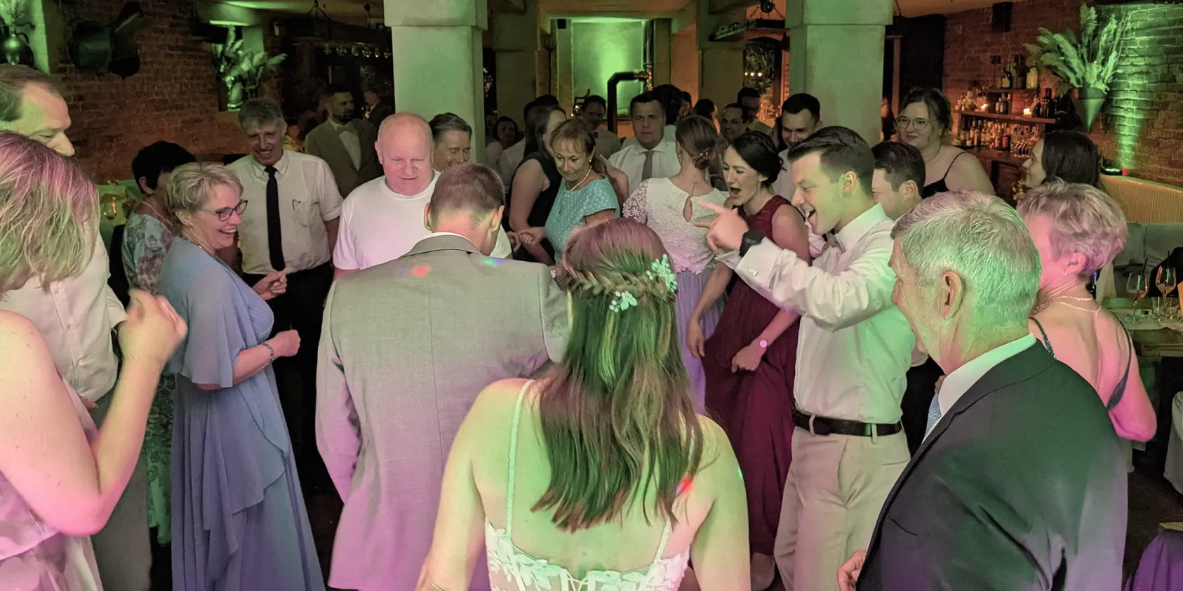 Hochzeitsparty mit DJ im Arnemanns Hof